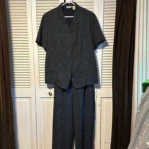 Appleseed’s Black Outfit Long Slacks & Short Sleeve Button Down Top Women’s 16